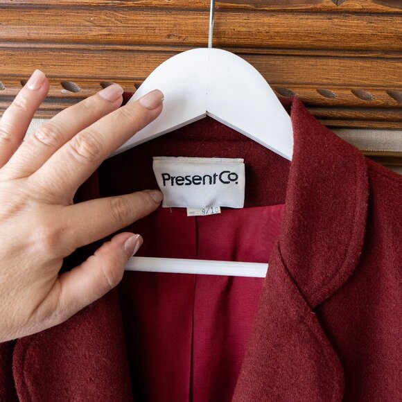 VINTAGE Present Co Wool Blend Blazer Size 10 Made in USA Burgundy Classic Jacket - Picture 2 of 6